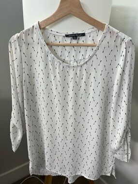 Sweet Rain White Blouse with Black Arrow Print